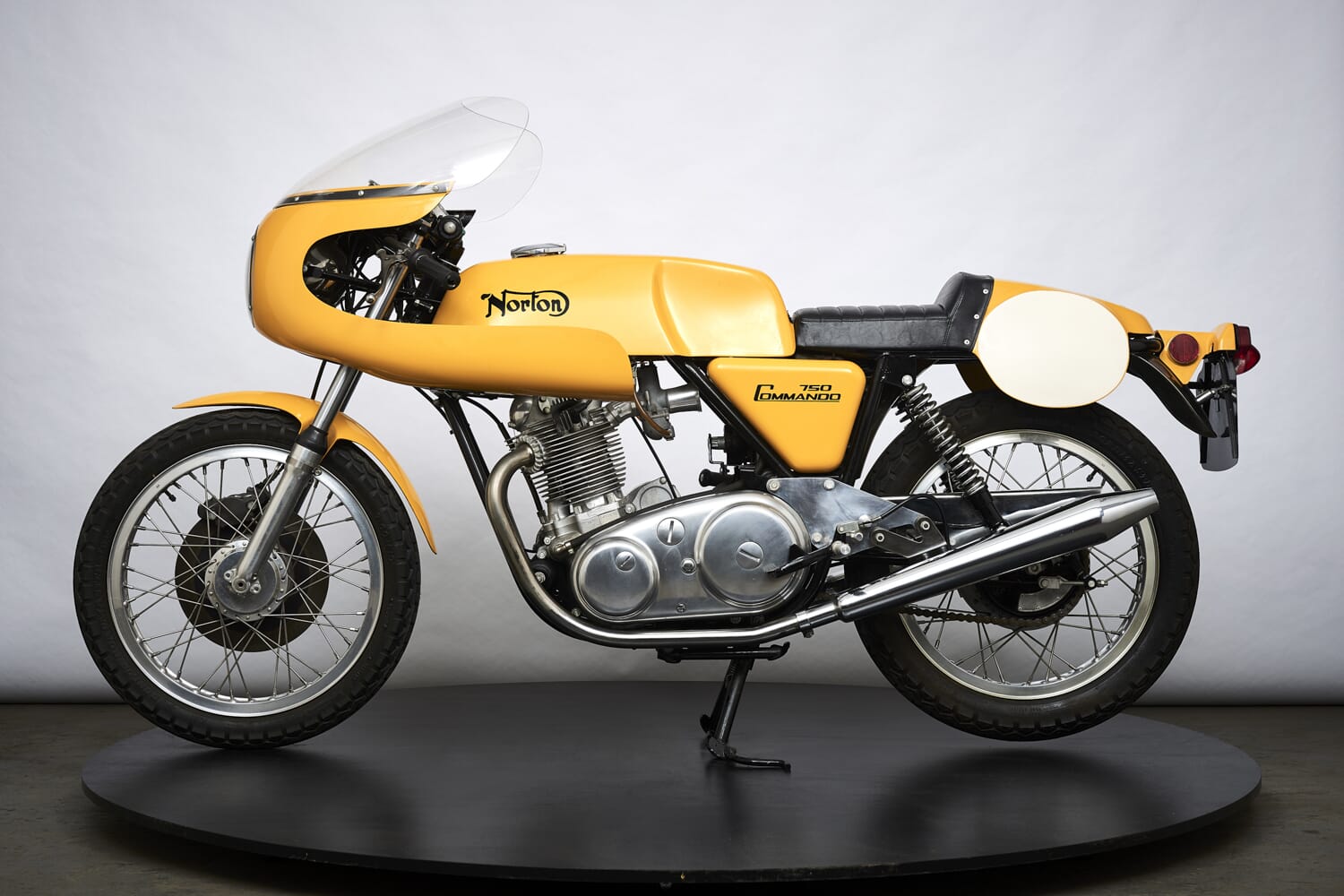 Norton Commando Production Racer – Union Garage